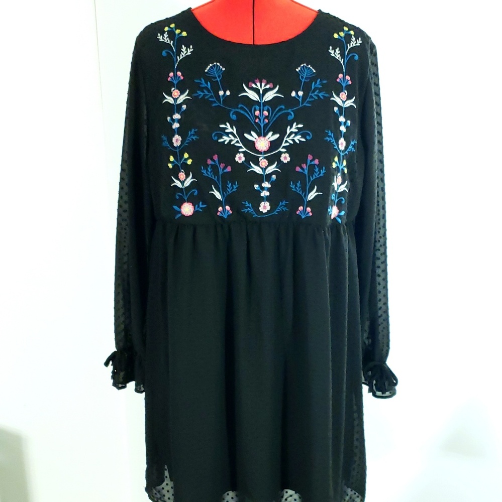 Target Xhilaration Plus Embroidered Dress - XXL